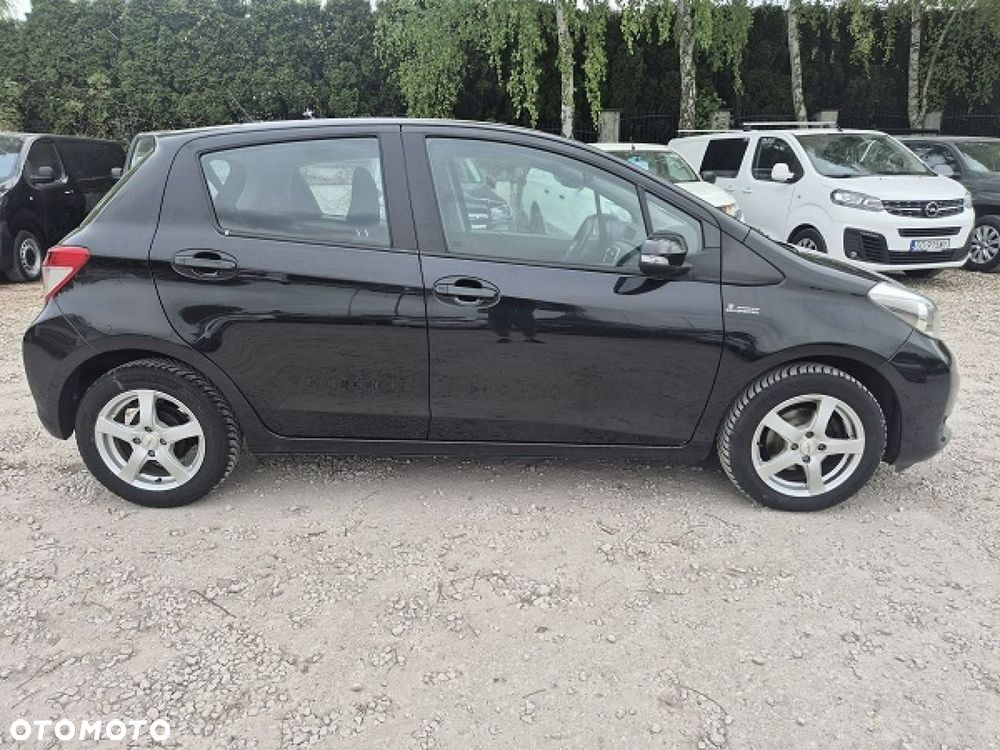 Toyota Yaris - 12