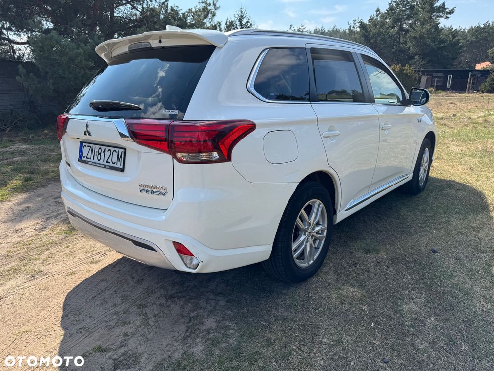 Mitsubishi Outlander 2.4 4WD - 3