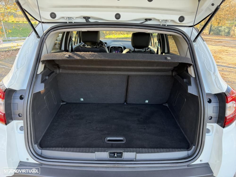 Renault Captur ENERGY TCe 120 EDC Luxe - 28