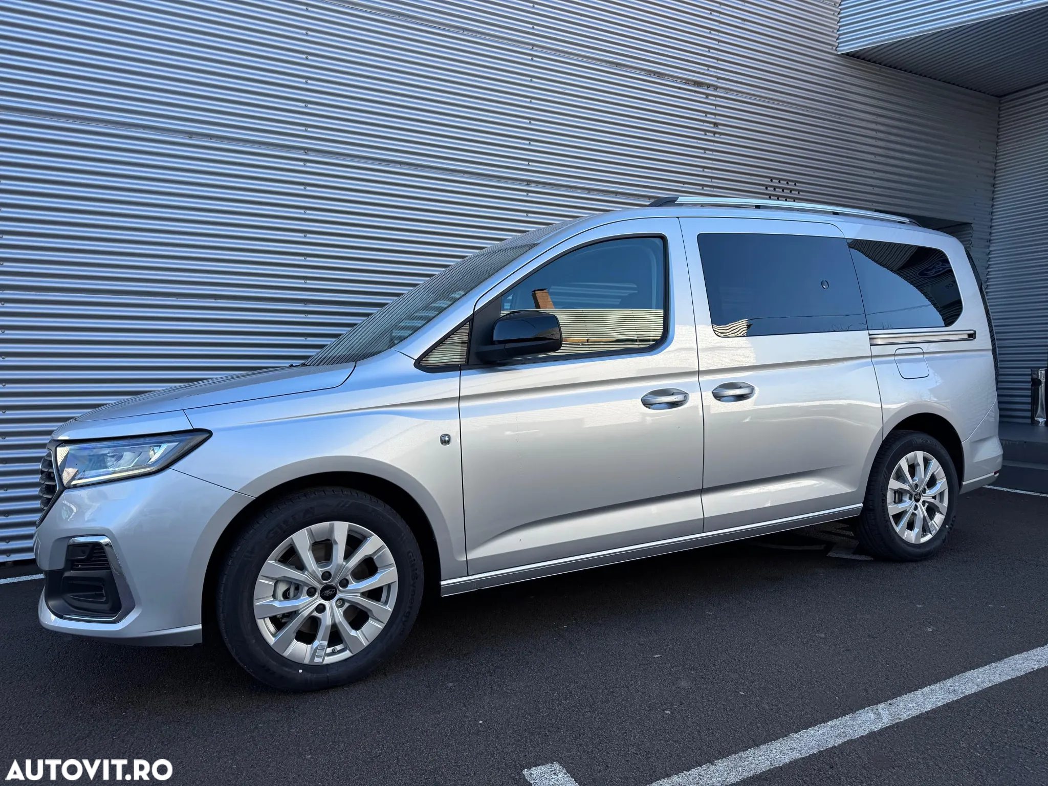 Ford Tourneo Connect 1.5L EcoBoost LWB Titanium - 7