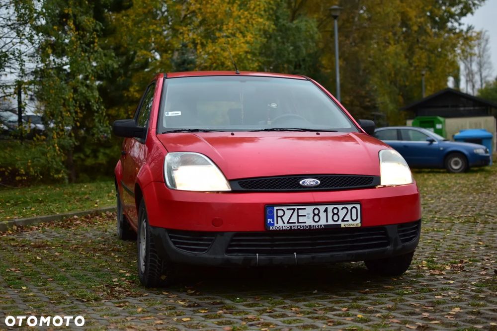 Ford Fiesta 1.3 Ambiente - 19