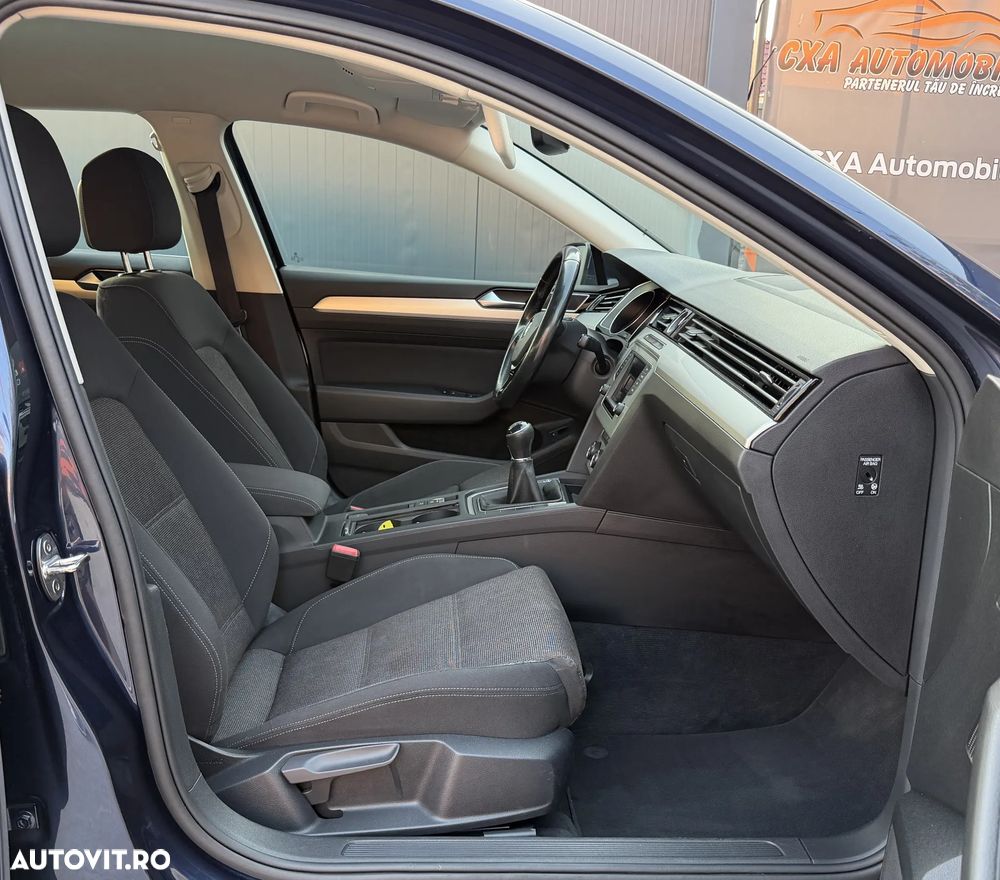 Volkswagen Passat 1.6 TDI Comfortline - 8