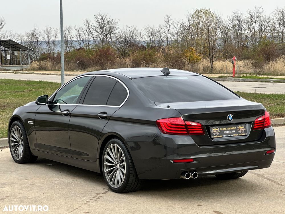 BMW Seria 5 530d xDrive Touring Sport-Aut. Luxury Line - 3
