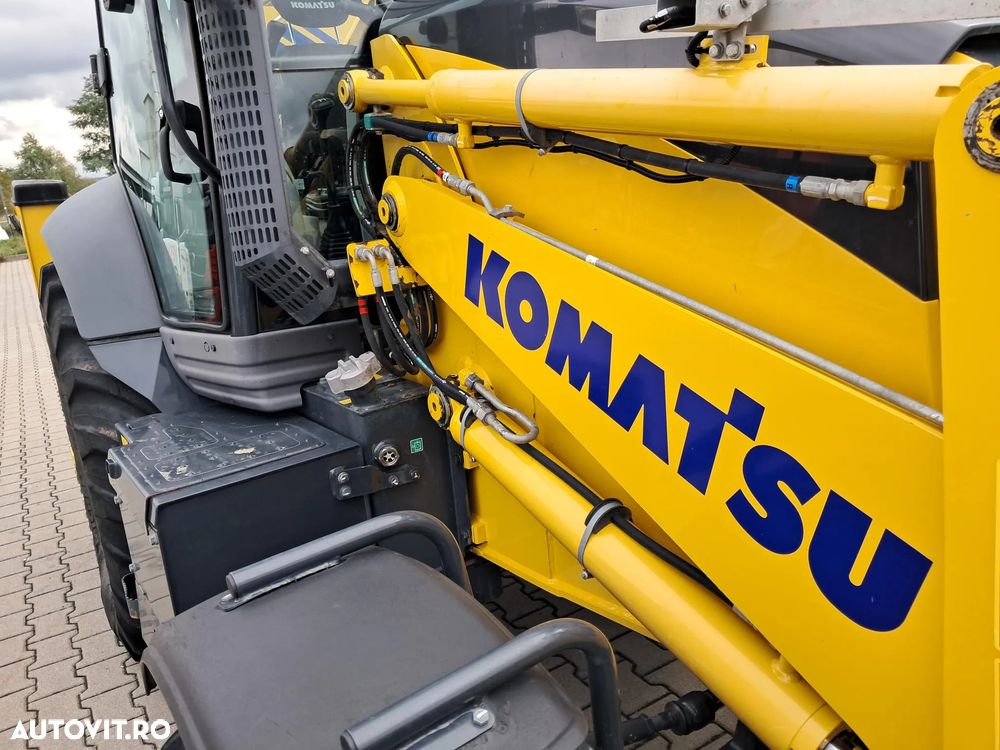 Komatsu wb93r-8 4x4 cupa multifunctionala 4 cupe brat telescopic - 14