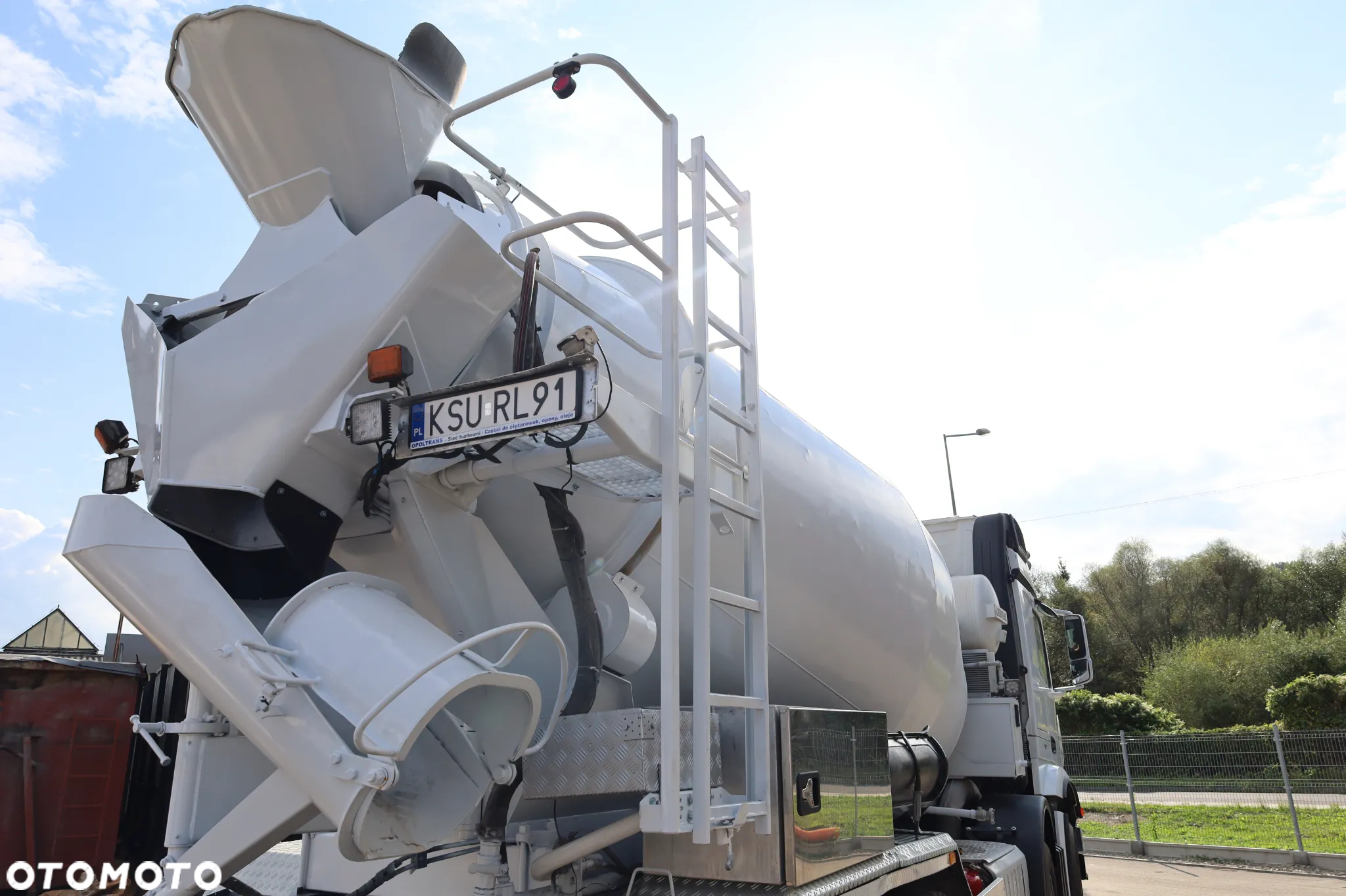 Mercedes-Benz AROCS - 12