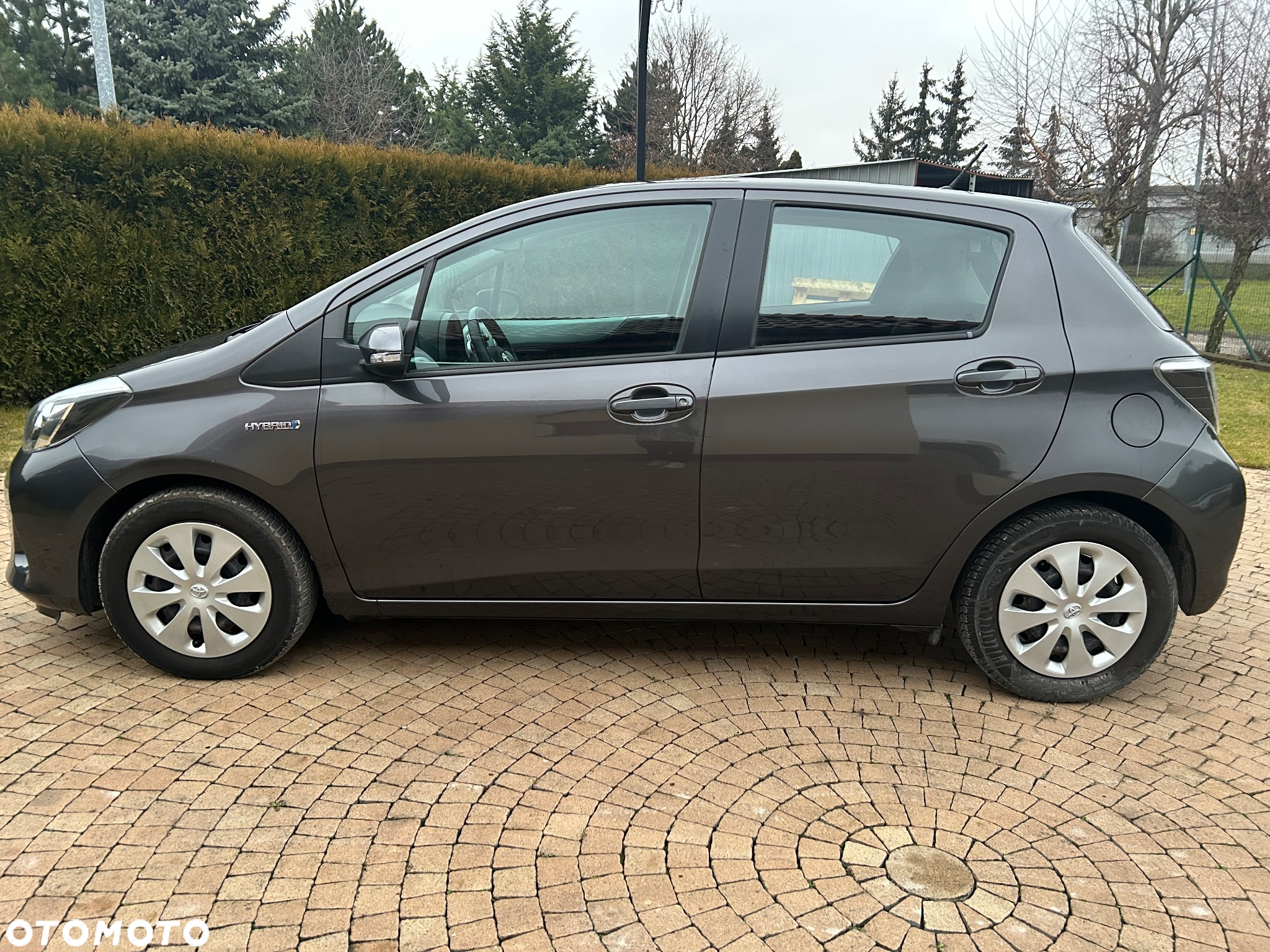 Toyota Yaris Hybrid 100 Active - 21