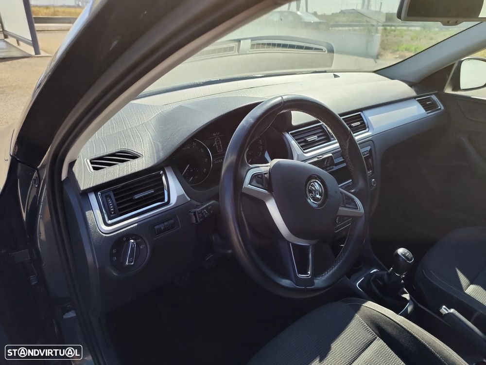 Skoda Rapid Spaceback 1.2 TSi Ambition - 4