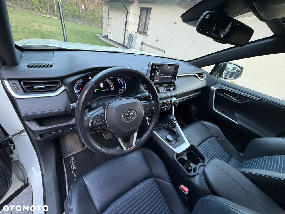 Toyota RAV4 - 18