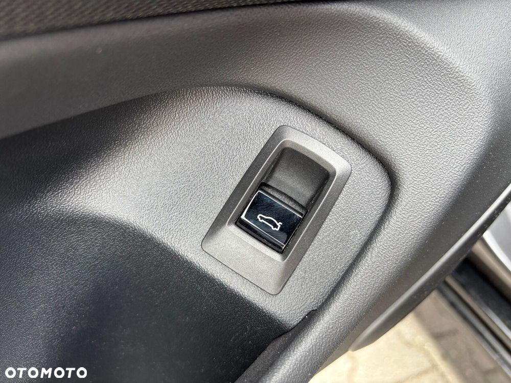 BMW Seria 5 520d xDrive mHEV M Sport - 24