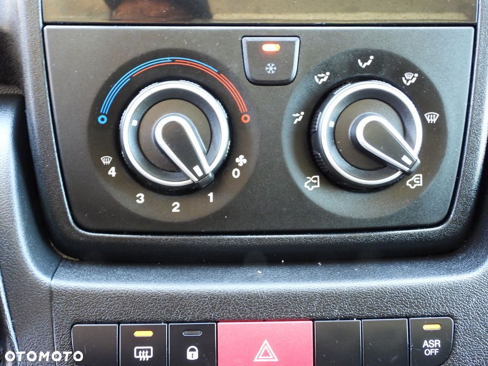 Peugeot BOXER KONTENER WINDA 8 PALET TEMPOMAT KLIMATYZACJA  130KM - 34