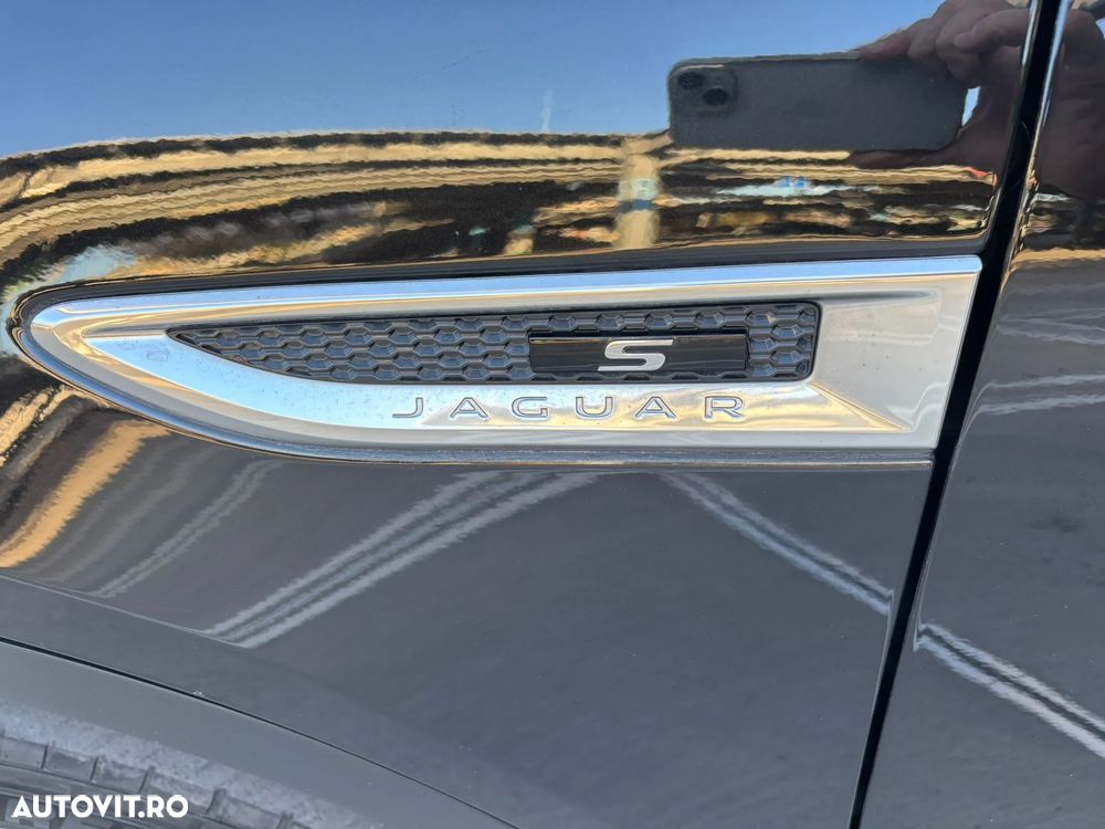 Jaguar E-Pace D150 AWD Aut. R-Dynamic SE - 18