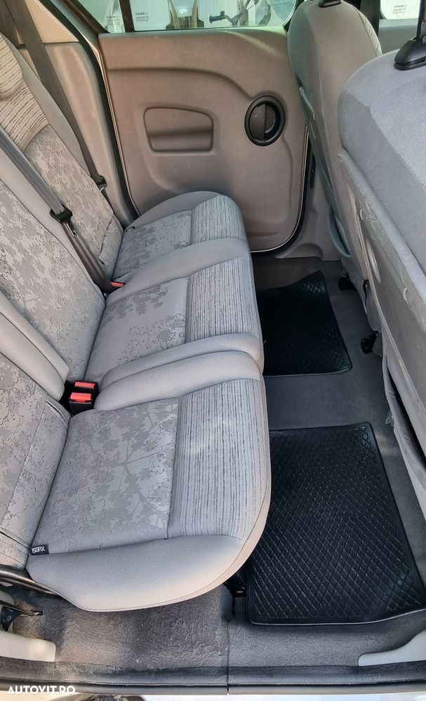 Renault Kangoo dCi 90 FAP Grand - 25
