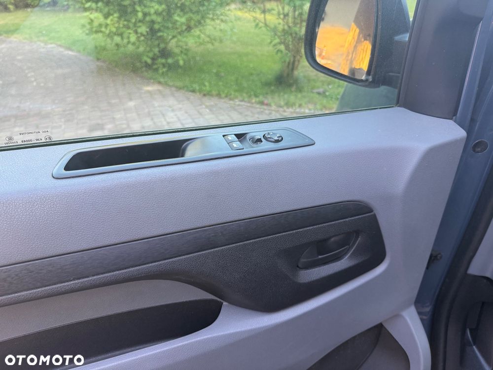 Opel VIVARO - 22