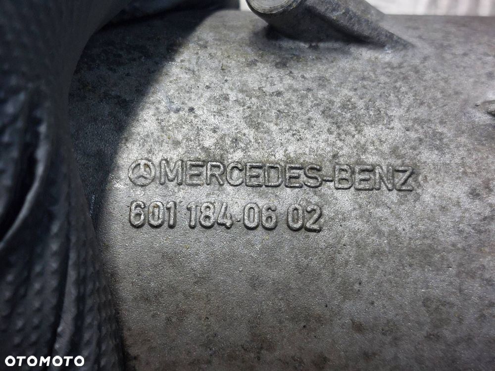 OBUDOWA PODSTAWA FILTRA OLEJU MERCEDES-BENZ W201 190 2.0 D 6011840602 - 6