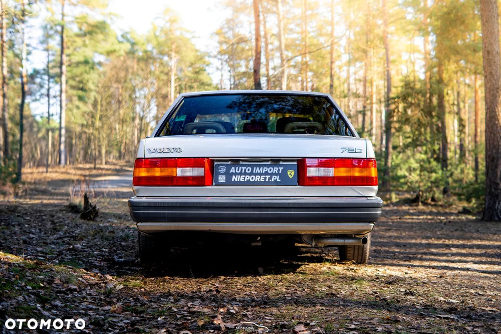 Volvo 780 - 24