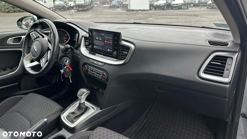 Kia Ceed 1.5 T-GDI L Business Line DCT - 18