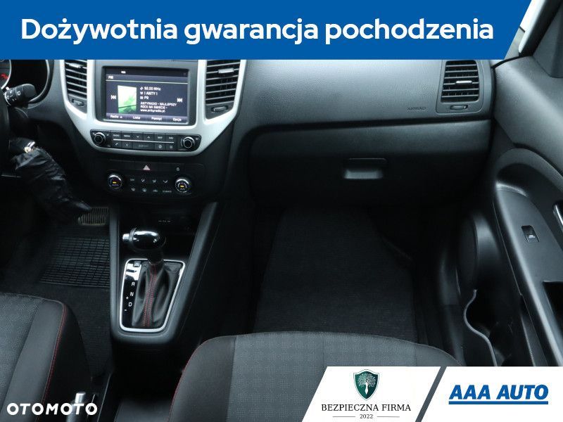 Kia Venga - 10