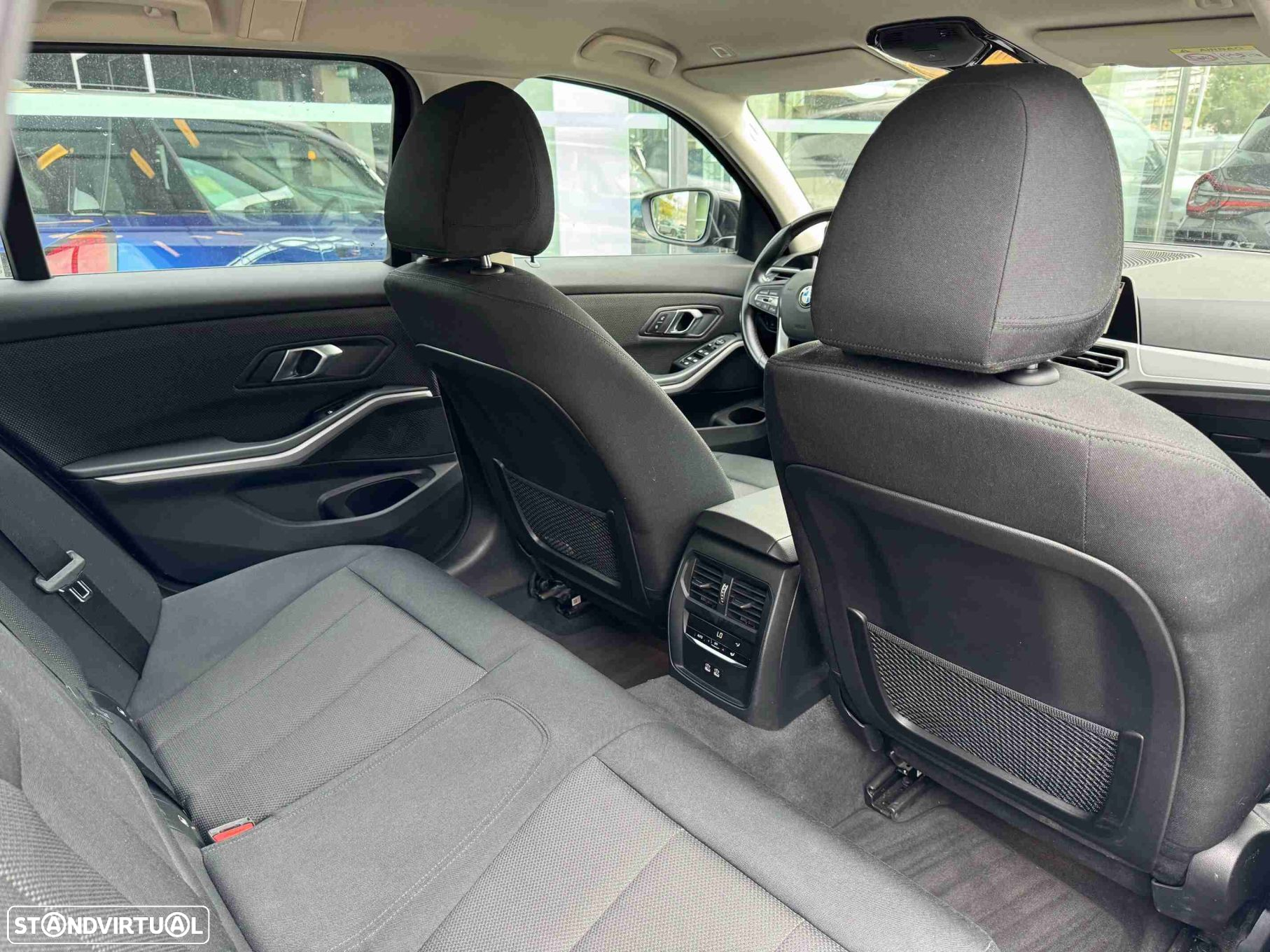 BMW 318 d Touring Auto - 15