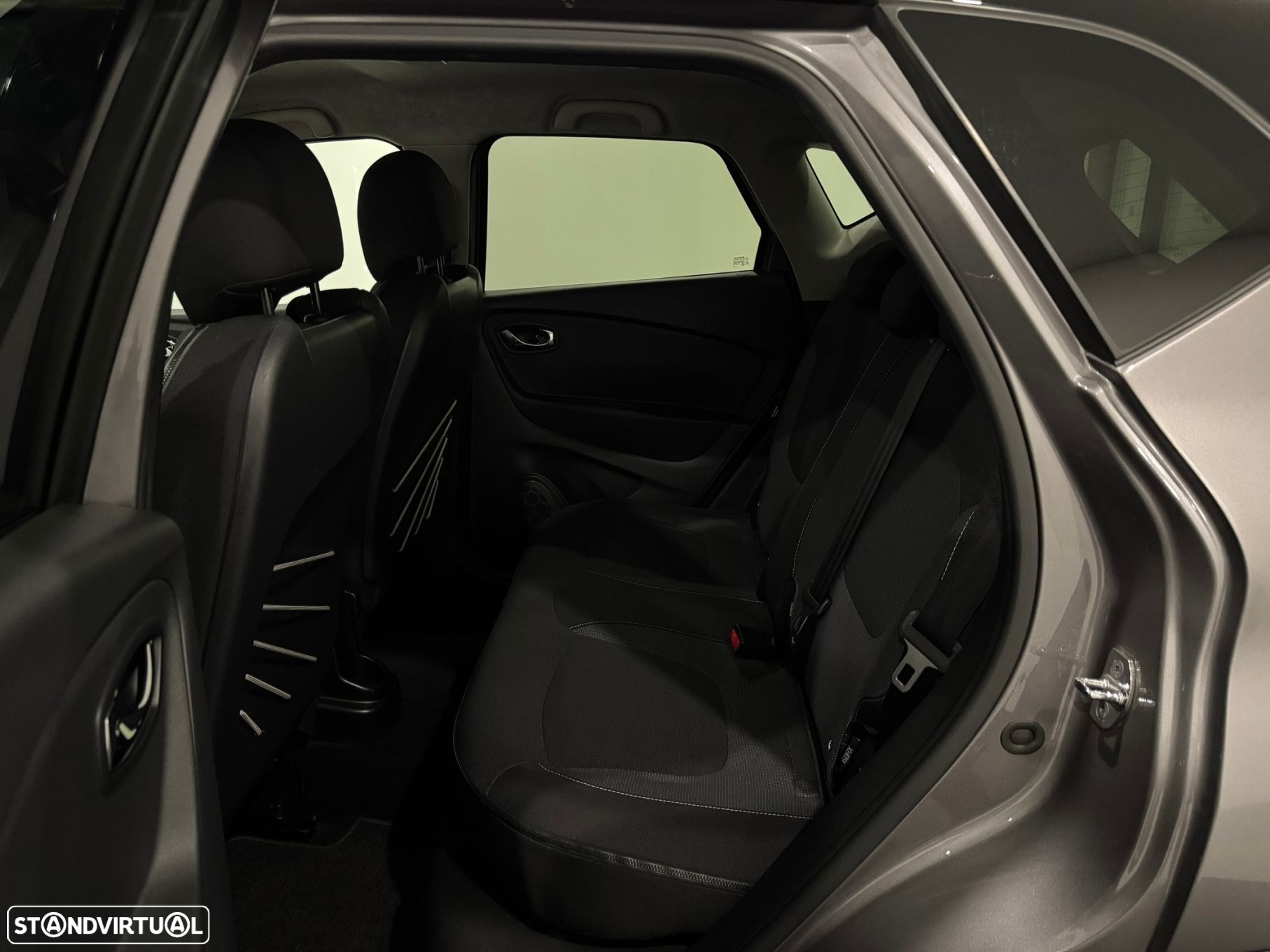 Renault Captur 0.9 TCE Exclusive - 28