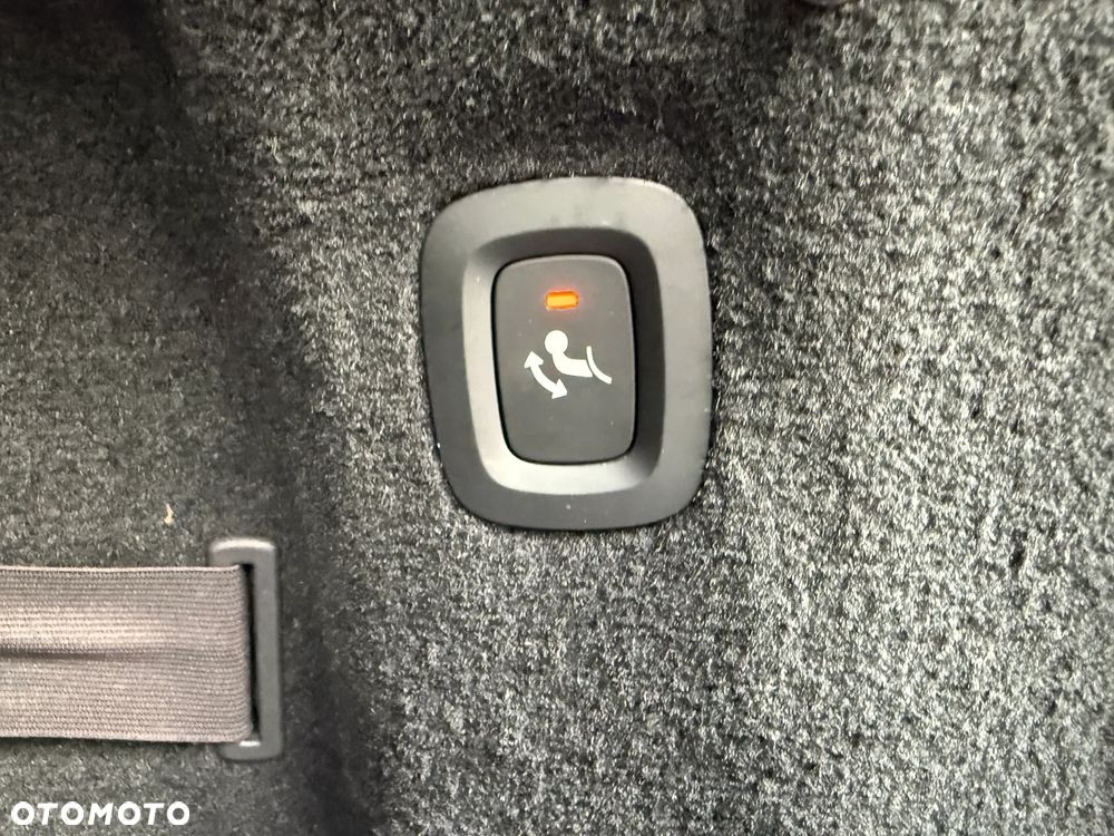Volvo V90 D5 AWD Momentum - 37