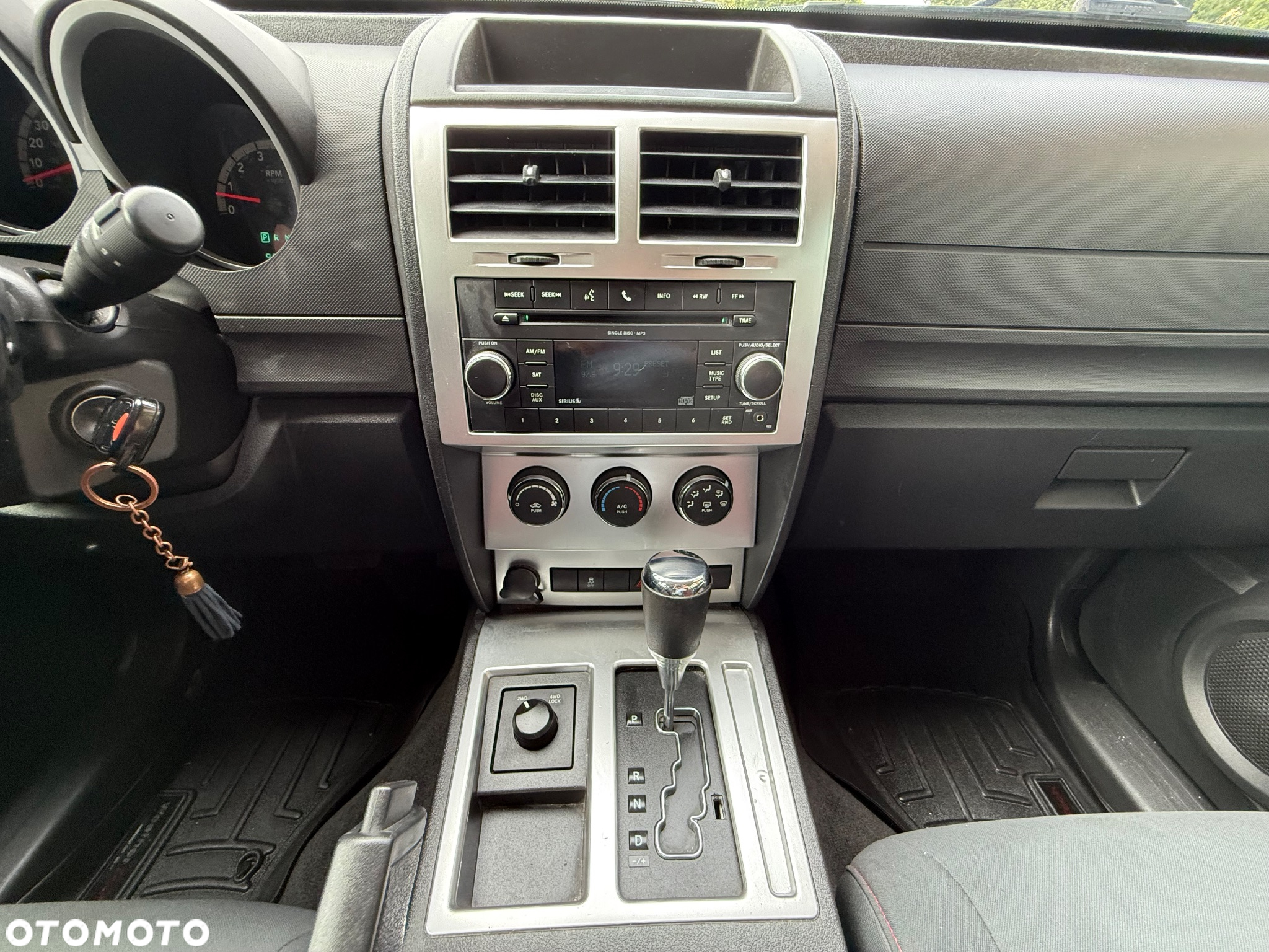 Dodge Nitro 4.0 V6 RT - 13
