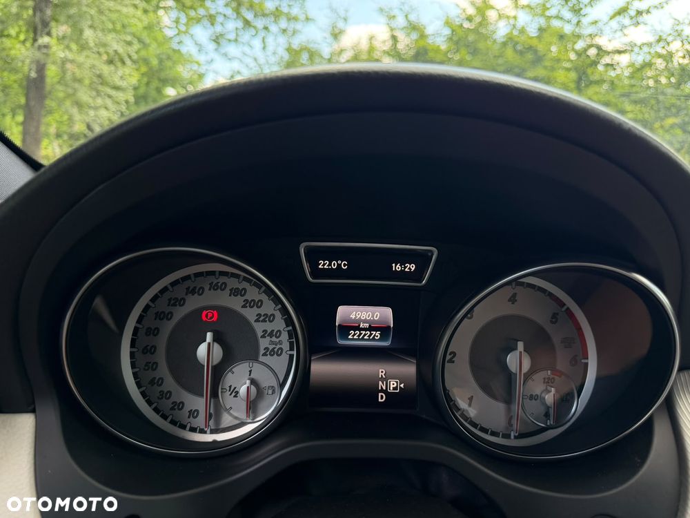 Mercedes-Benz GLA 220 d 4-Matic AMG Line - 2