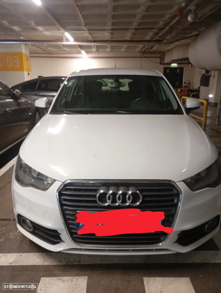 Audi A1 Sportback 1.6 TDI Attraction - 1