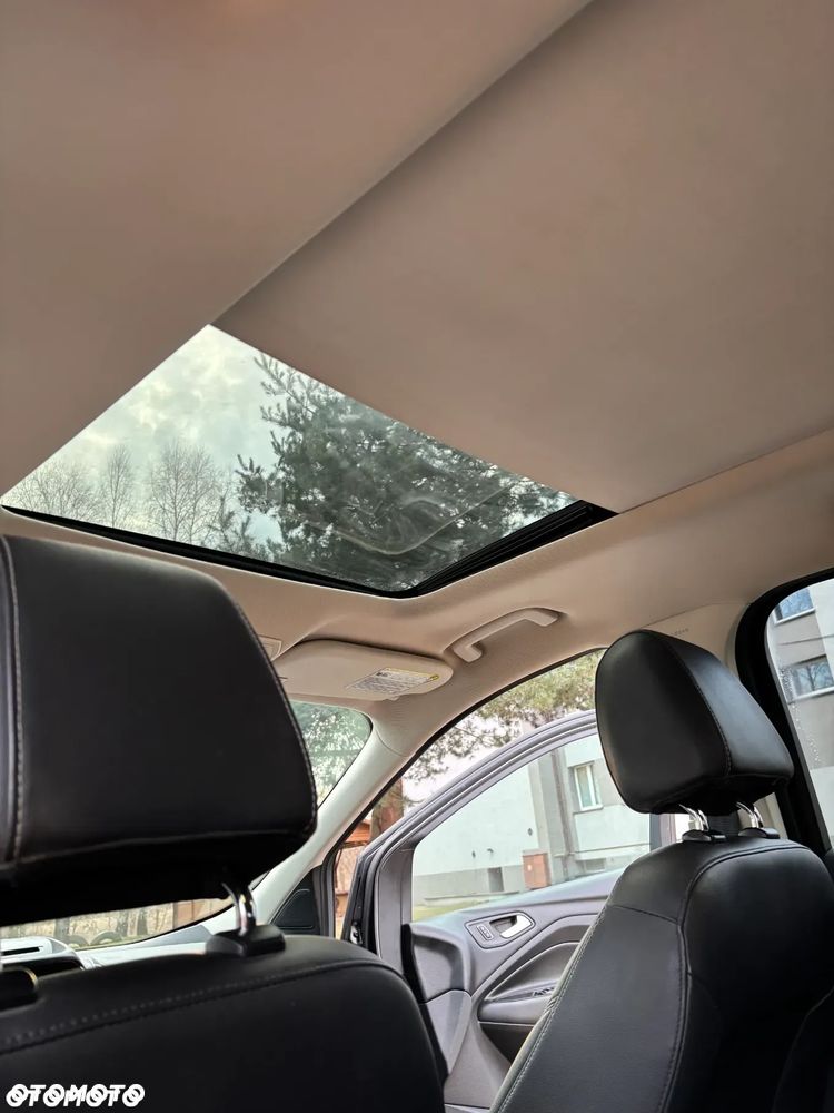 Ford Kuga 1.6 EcoBoost 4WD Titanium - 16