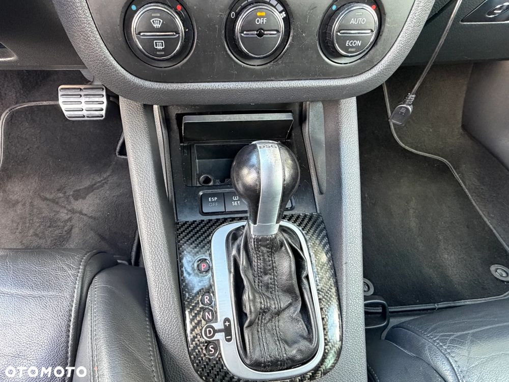 Volkswagen Golf - 22