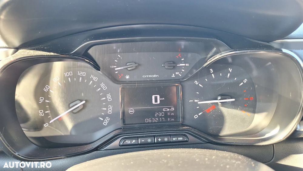 Citroën C3 1.2 PureTech BVM Feel - 10