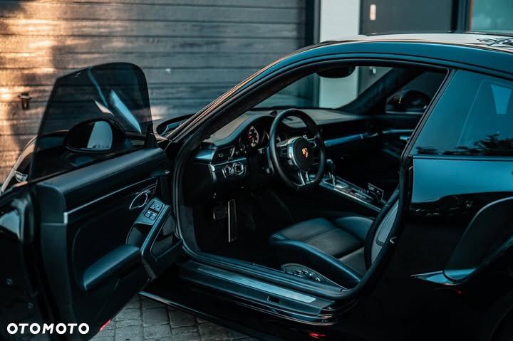 Porsche 911 Turbo - 7