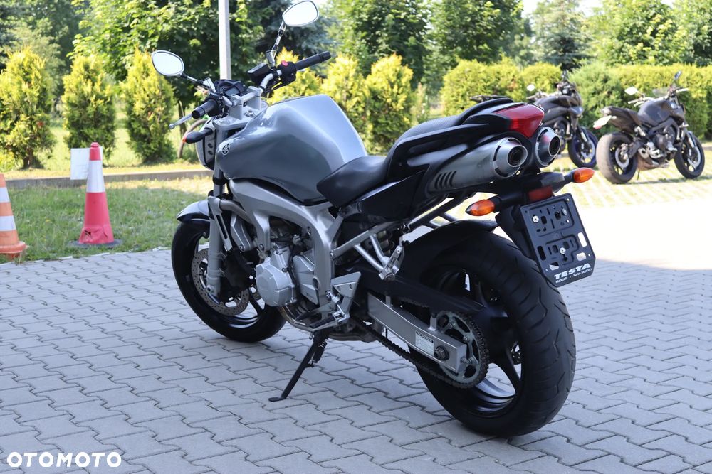 Yamaha FZ6 - 9