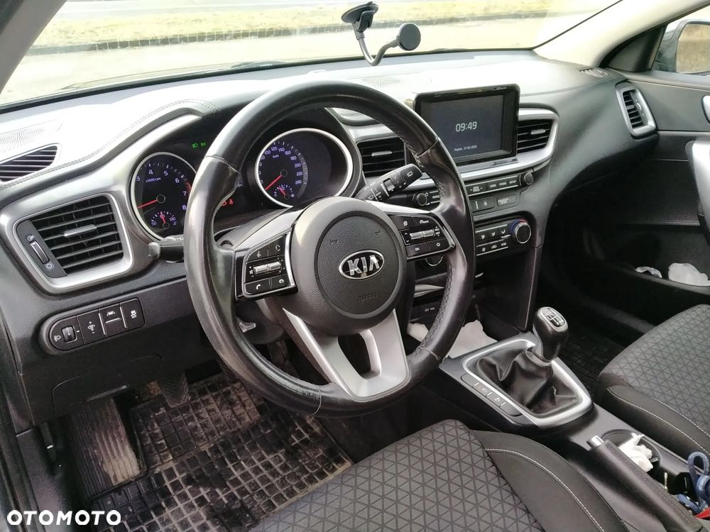Kia Ceed 1.4 T-GDI GT-Line - 4