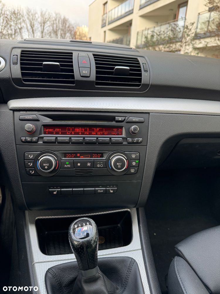 BMW Seria 1 118i - 13