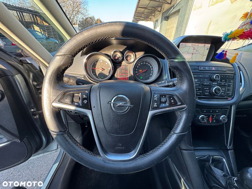 Opel Zafira - 15
