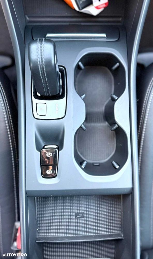 Volvo XC 40 Recharge T5 Twin Engine AT7 Inscription - 25