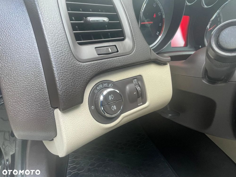 Opel Insignia 2.0 T Cosmo - 12