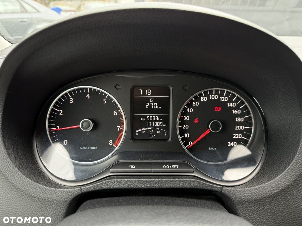 Volkswagen Polo 1.2 Comfortline - 25