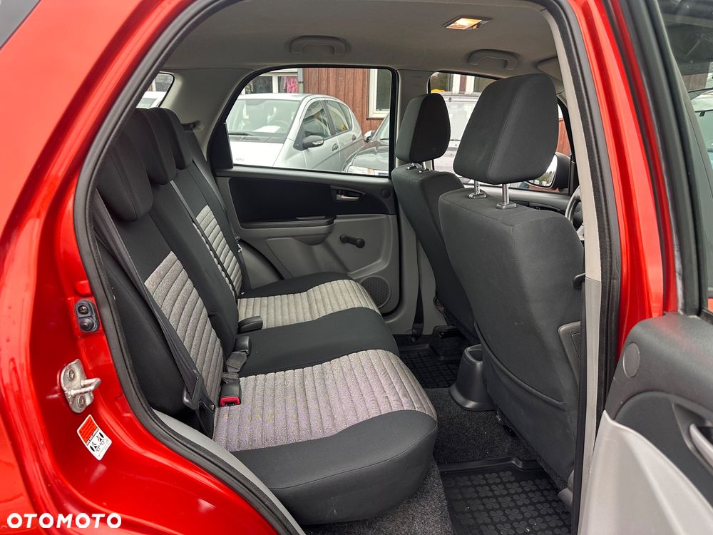 Suzuki SX4 1.9 DDiS 4WD GS / Premium - 6