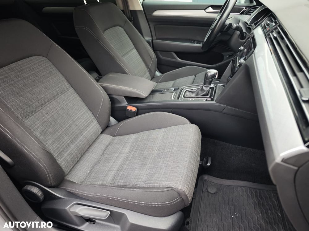 Volkswagen Passat - 17