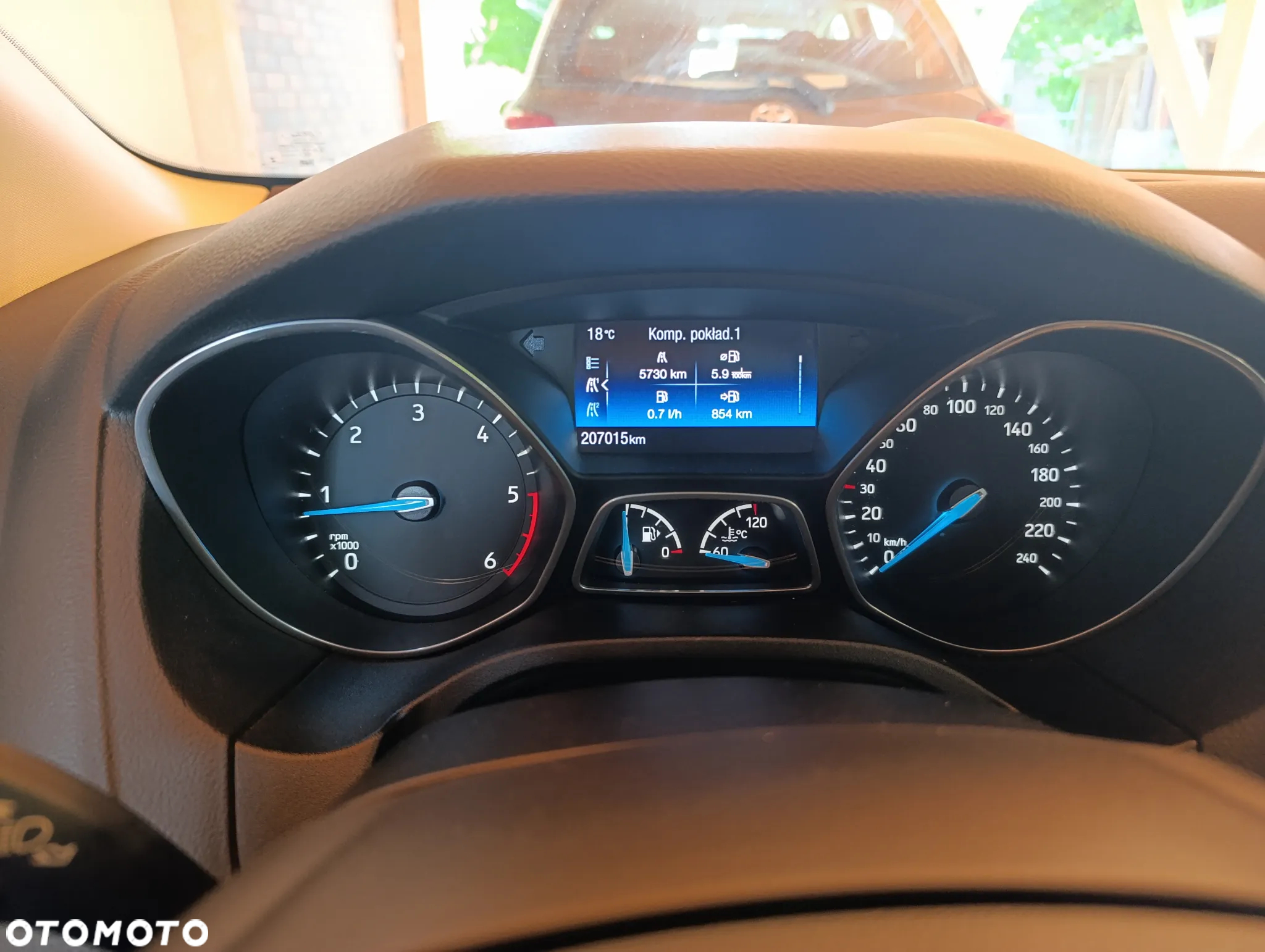 Ford Focus 1.5 TDCi SYNC Edition - 9
