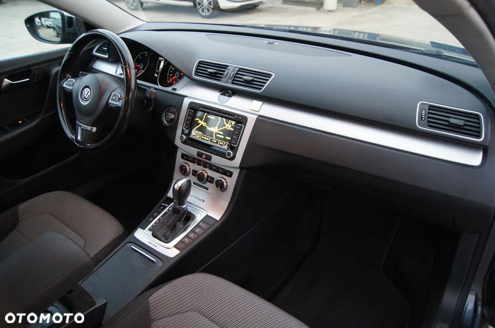 Volkswagen Passat Alltrack 2.0 TDI 4Motion DSG BlueMotion Tec - 18