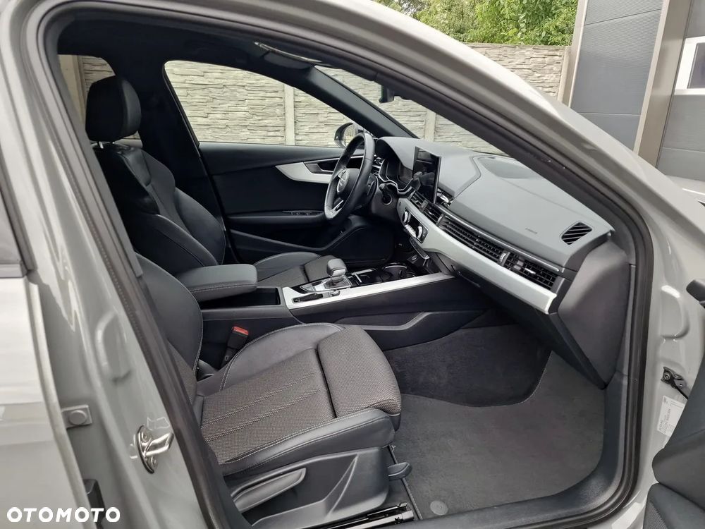 Audi A4 Avant 35 TFSI S tronic S line - 24