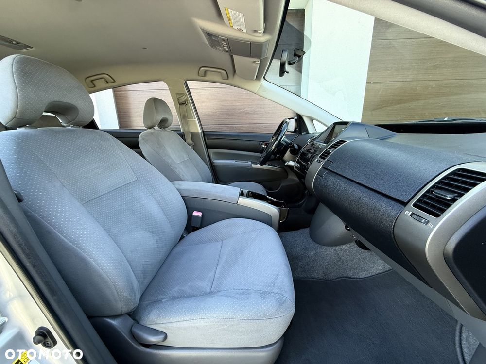 Toyota Prius 1.5 VVT-i Sol - 26