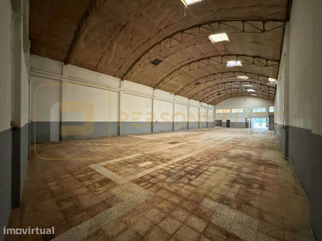 Armazém Industrial em Guimarães - Grande imagem: 4/16