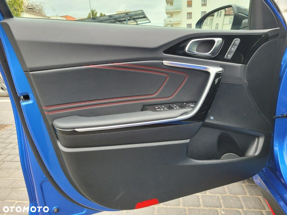 Kia ProCeed 1.6 T-GDI GT DCT - 9