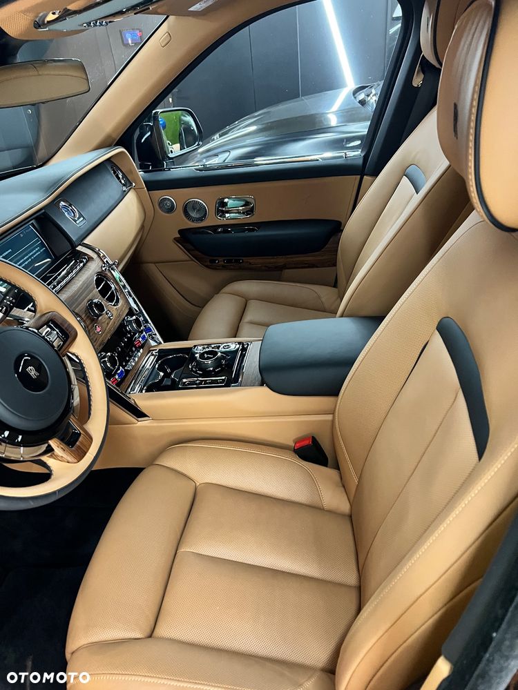 Rolls-Royce Cullinan - 5