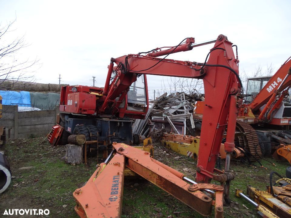 Case 688 B   se Dezmembreaza - 1