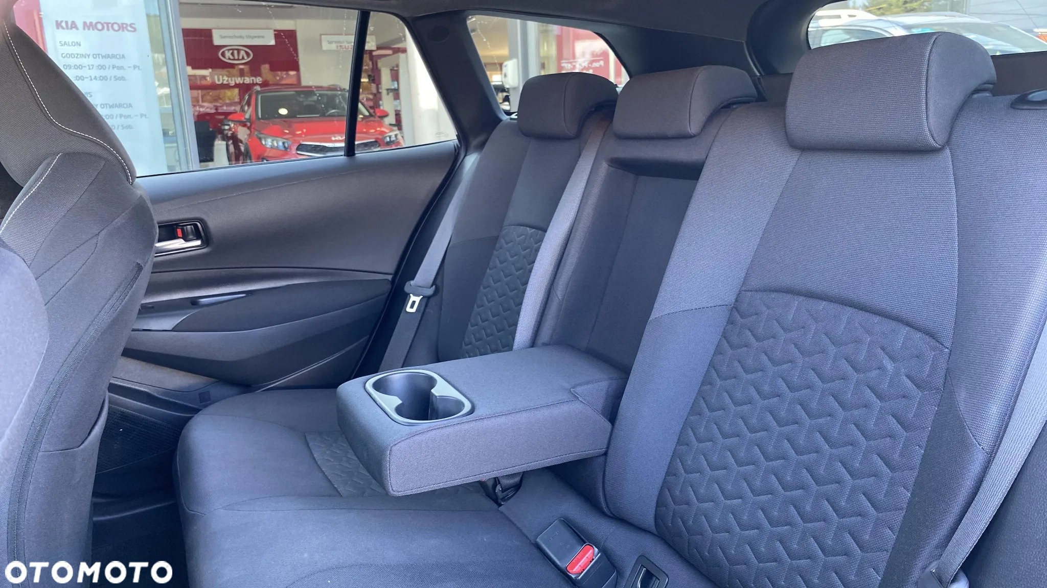 Suzuki Swace 1.8 Hybrid Premium Plus CVT - 16