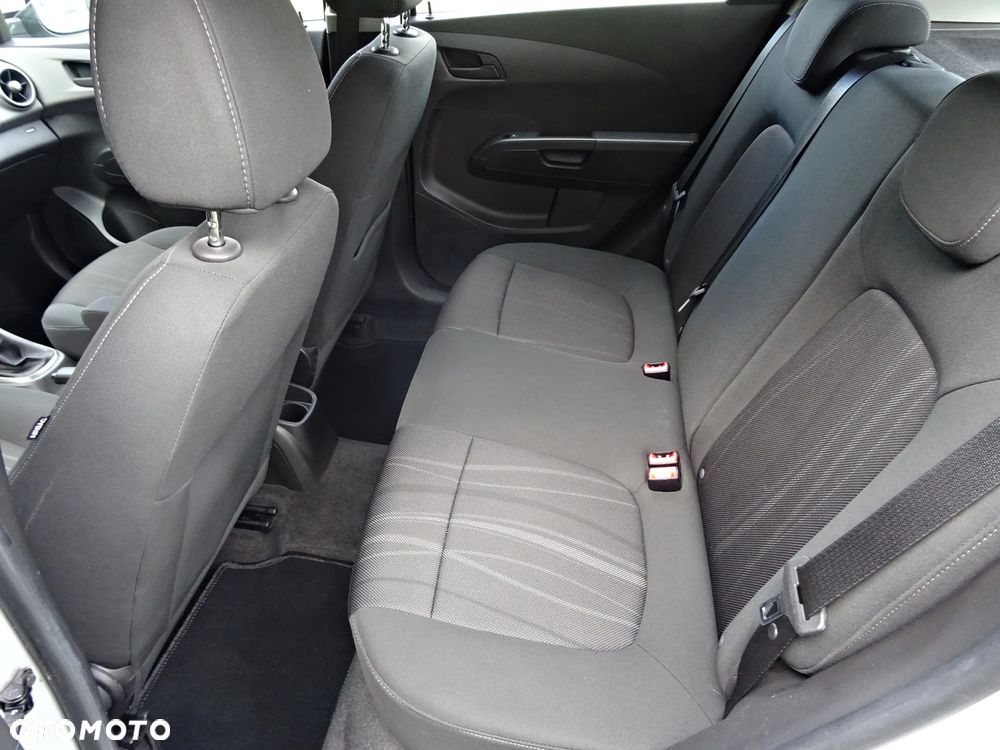 Chevrolet Aveo - 6